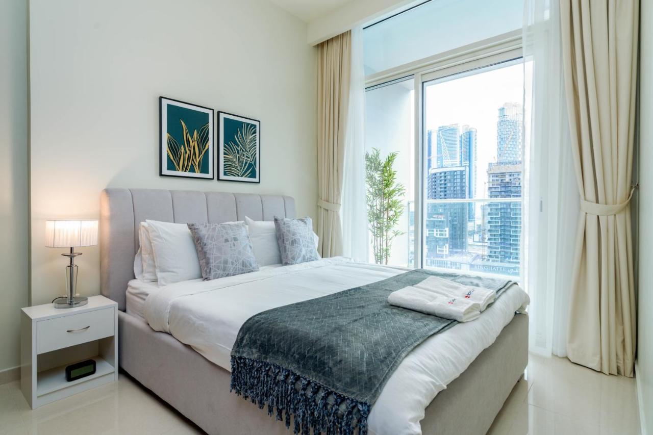 Sparking 2 Bedroom At Vera Residences Dubai Ngoại thất bức ảnh